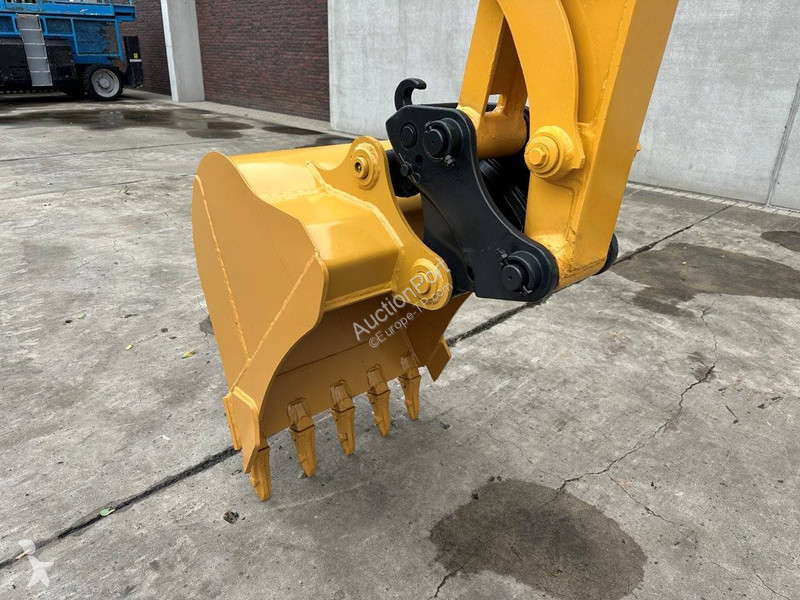 Skovel Komatsu 7