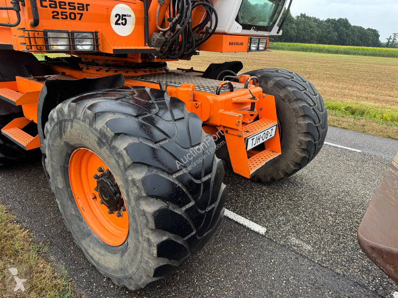 Skovel  2507