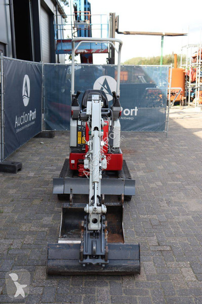 Skovel Takeuchi TB210R