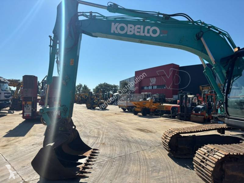 Pelle Kobelco SK180