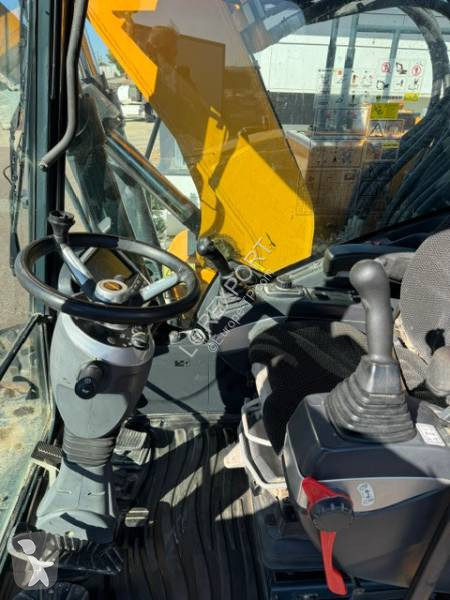 Pelle Hyundai HW 140