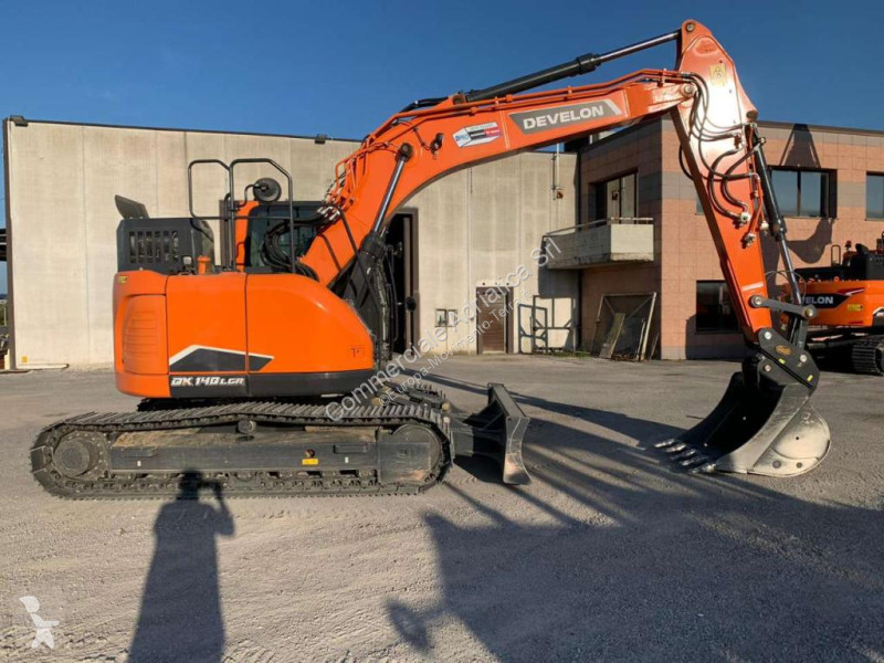 Pelle Develon DX140 LCR