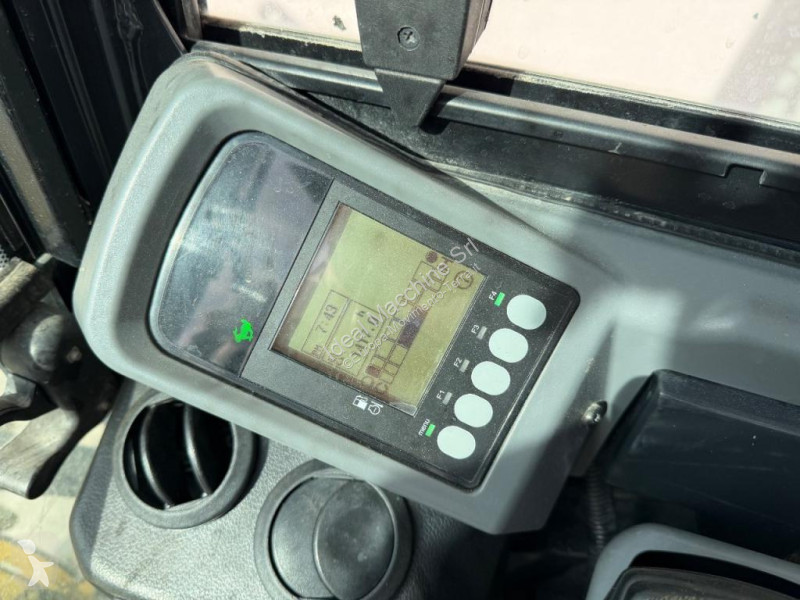 جرافة Yanmar Vio23