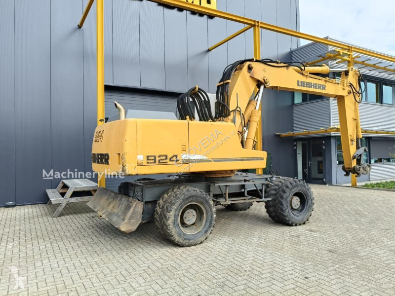Pelle Liebherr A924 li