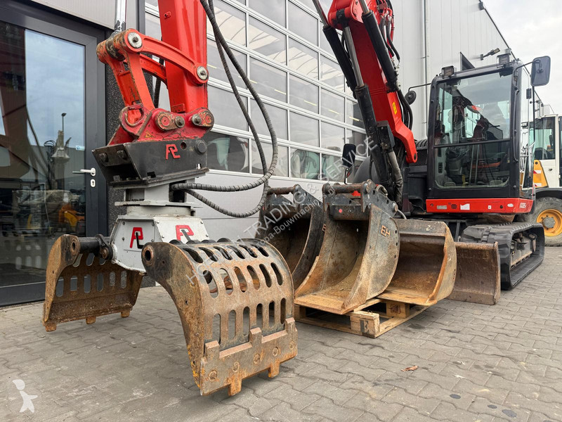 جرافة Kubota KX085-5