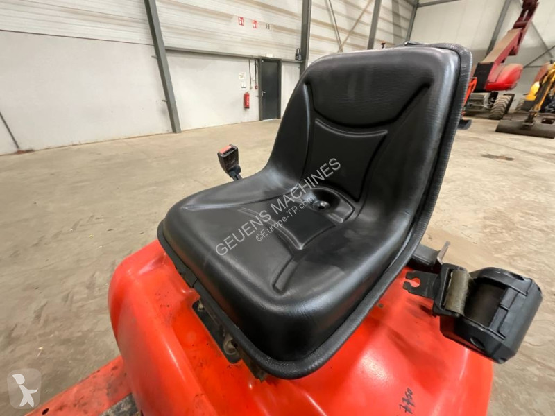 Багер Kubota 0083