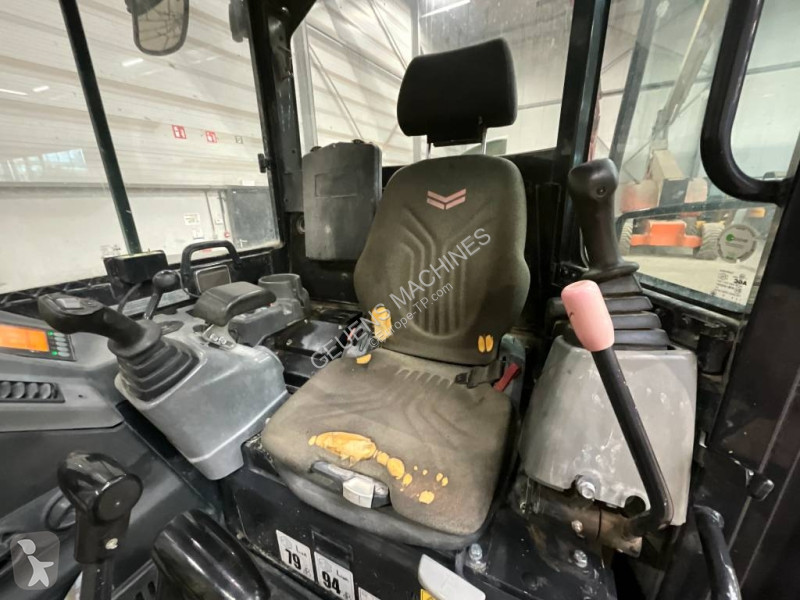 جرافة Yanmar Vio 57-6 A