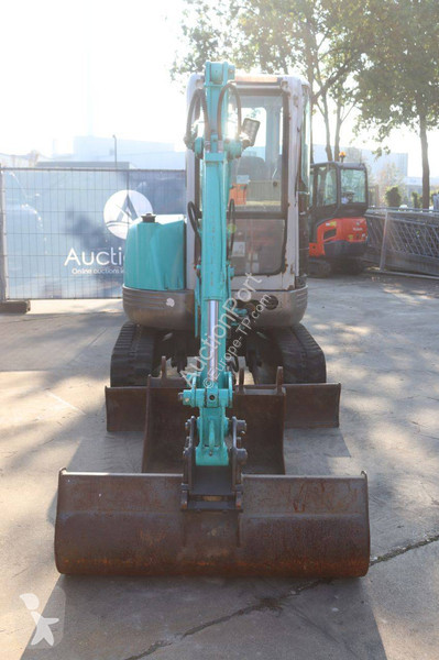 جرافة Kobelco SK25SR