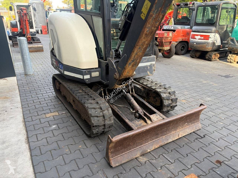 Pelle Terex T035