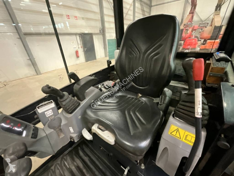 Багер Kubota 0194