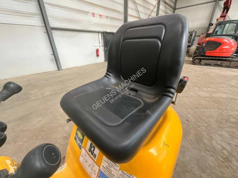 Pelle JCB