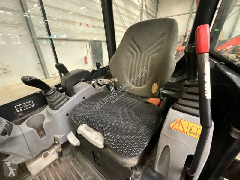 Багер Kubota 274