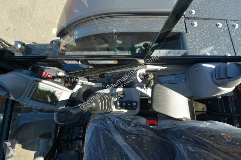Багер Hitachi ZX 65 USB-6