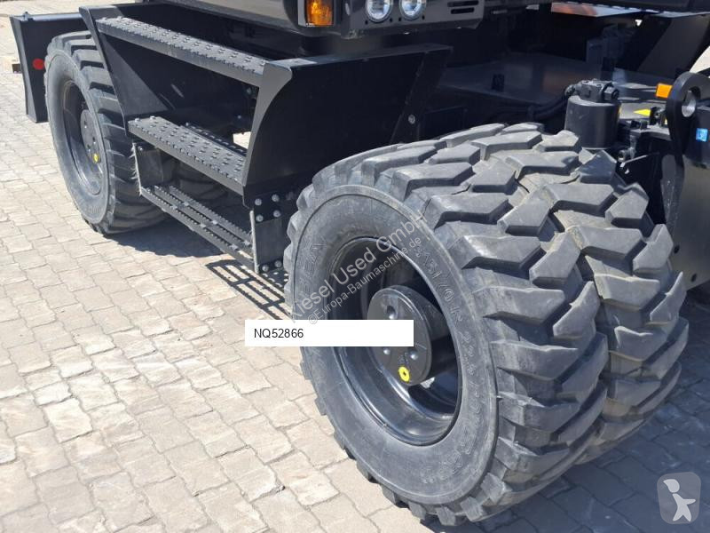 Багер Hitachi MTC Pro