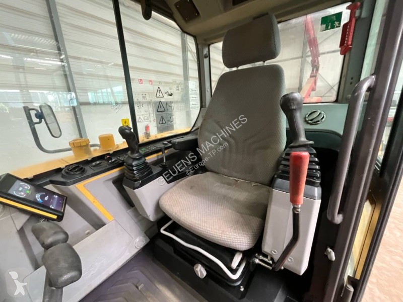 Багер Volvo EC 60 E
