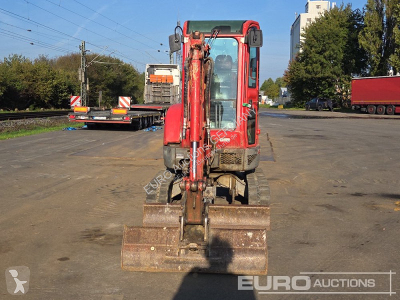 جرافة Yanmar ViO25-4