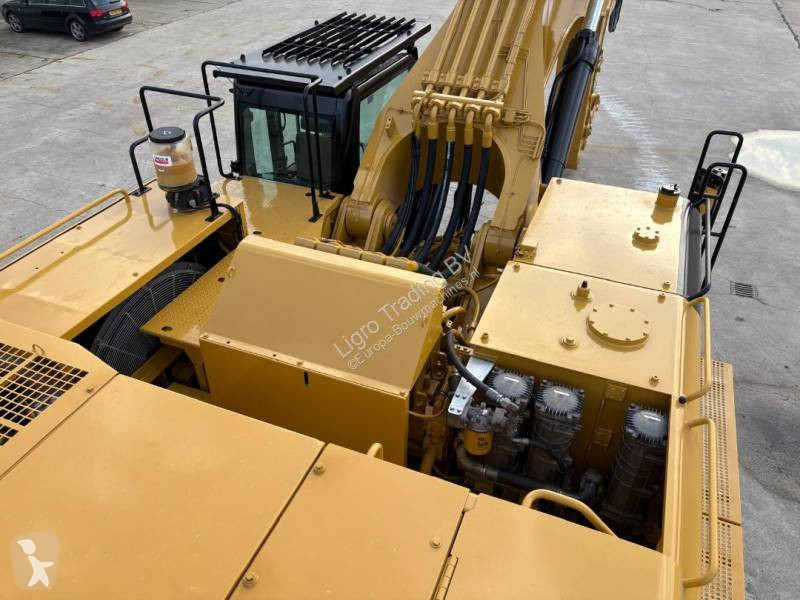 Graafmachine Caterpillar 390DL ME