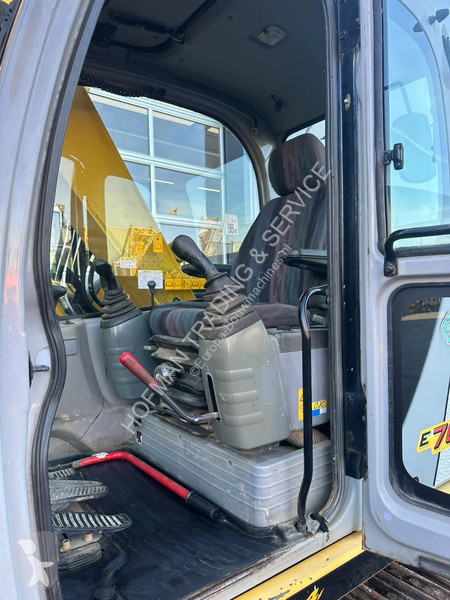 Excavator New Holland Kobelco E70SR-1ES | A/C