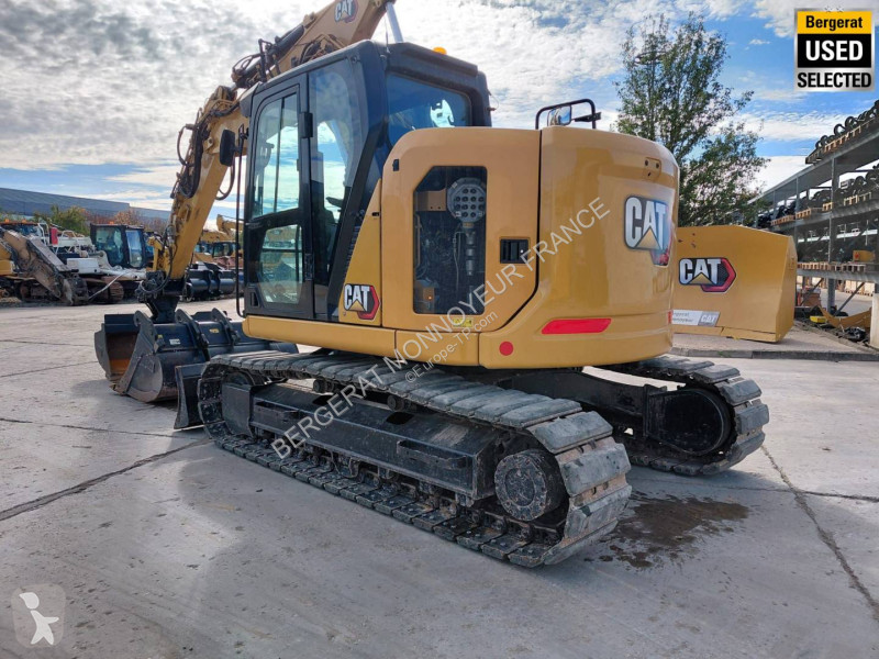 Багер Caterpillar