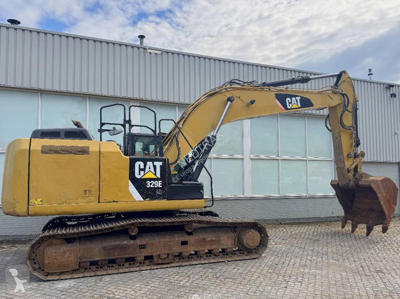 Багер Caterpillar