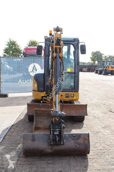 Багер XCMG XE27E
