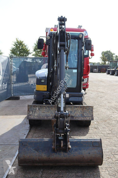 جرافة Eurotrac HE26SR