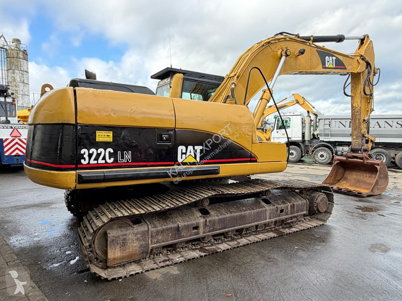 جرافة Caterpillar 322C Excavator - 26.2T -...