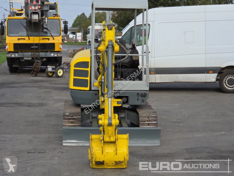 جرافة Wacker Neuson EZ28