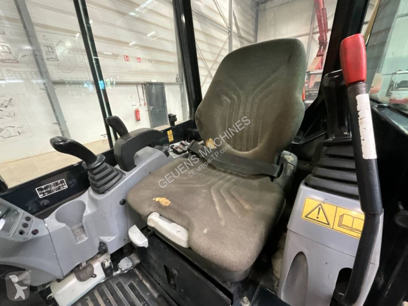 Багер Kubota 274