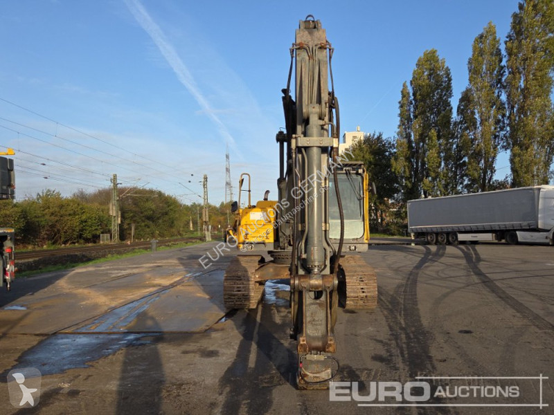 جرافة Volvo EC240