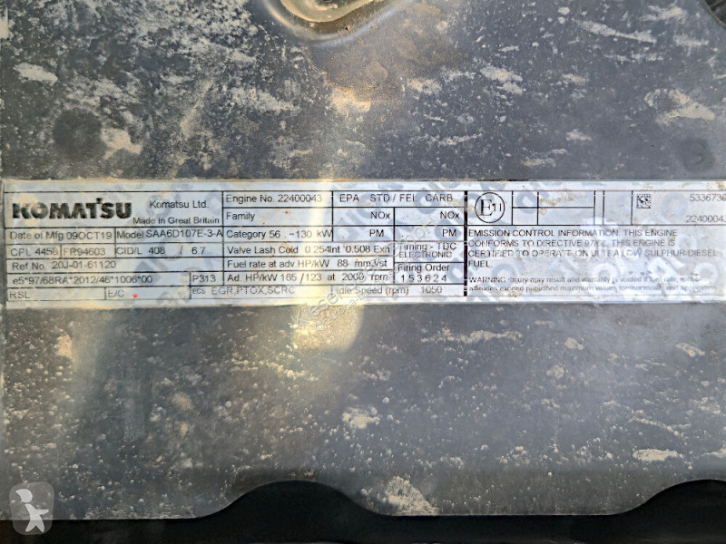 Escavadora Komatsu 11