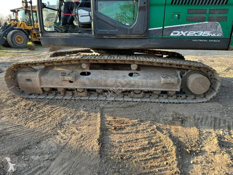 Escavadora Doosan DX235NLC