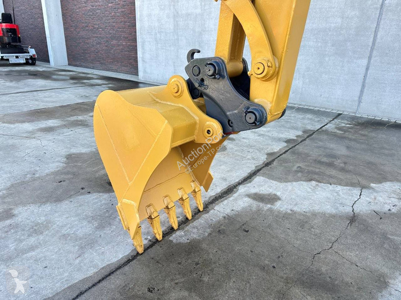 Escavadora Caterpillar .5E2