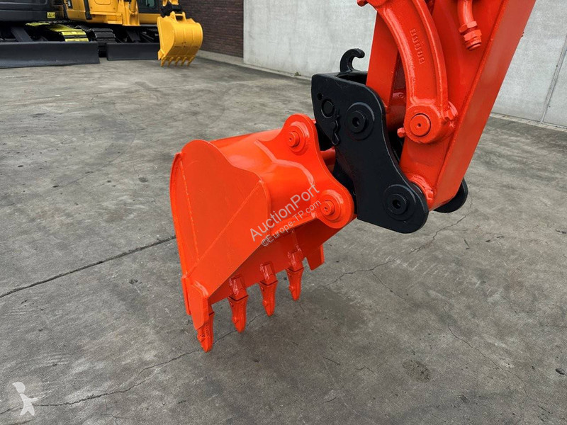 Escavadora Kubota KX135-3SZ