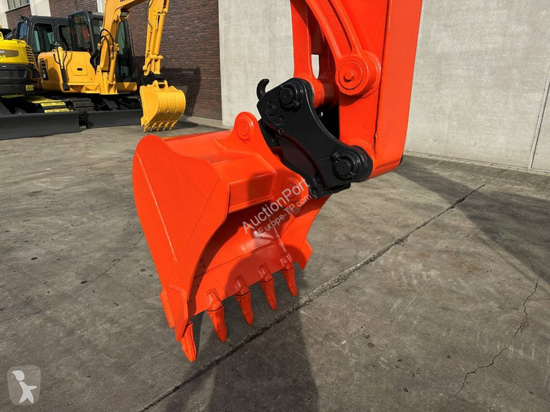 Escavadora Kubota KX175-5