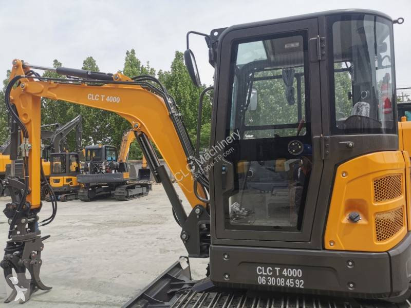 Lopatový nakládač CLC CLC T 4000