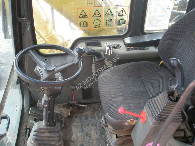 Graafmachine Komatsu 130ES-6K