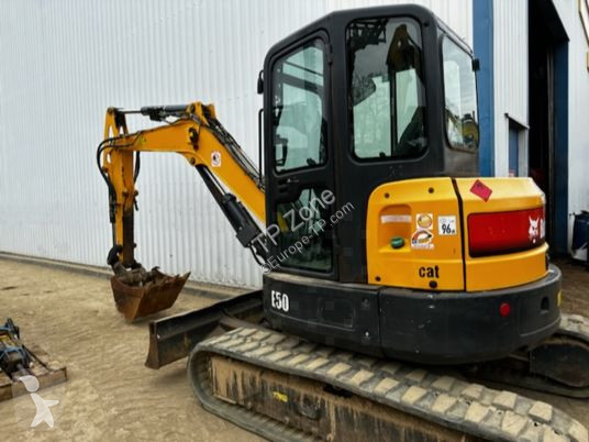 Escavadora Bobcat e50