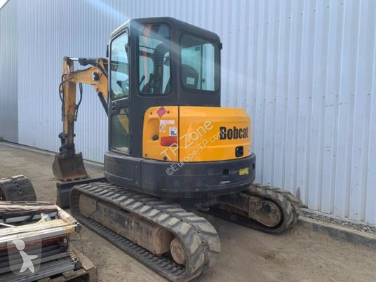 Escavadora Bobcat e50