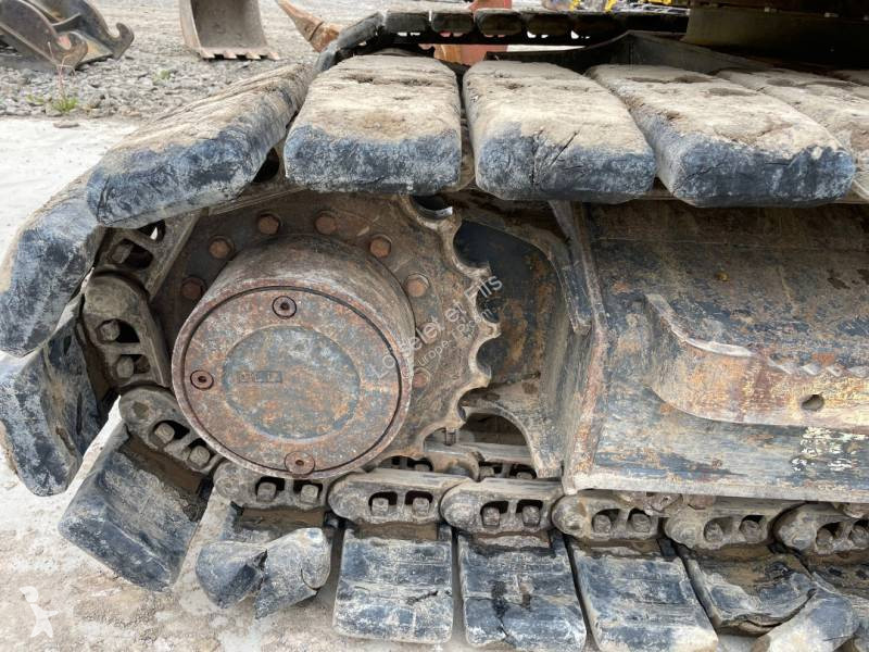 جرافة Komatsu PC88MR-10