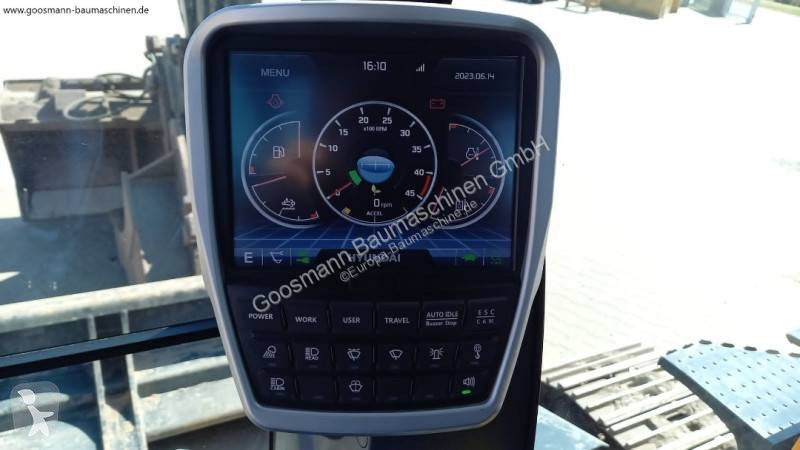 جرافة Hyundai HX235 A LCR