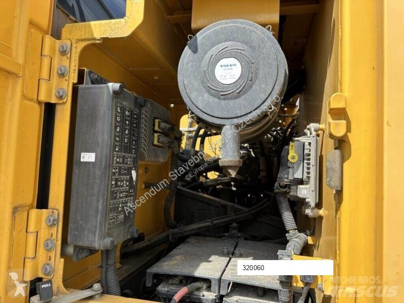 Escavadora Volvo EC220EL