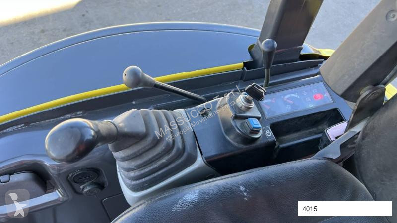 Escavatore New Holland E29B
