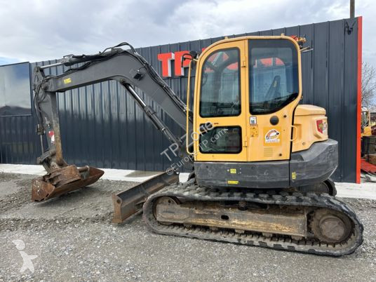 Escavadora Volvo ecr88d