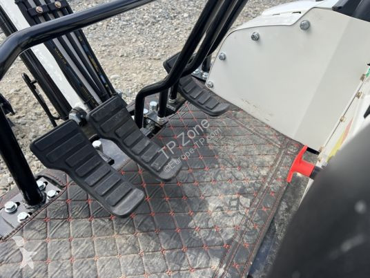 Escavadora JPC ht13