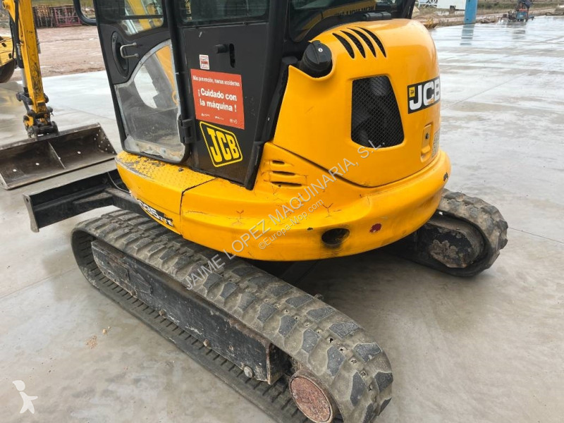Excavator JCB