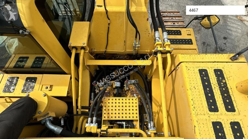 Escavadora Komatsu PC700 LC-8E0