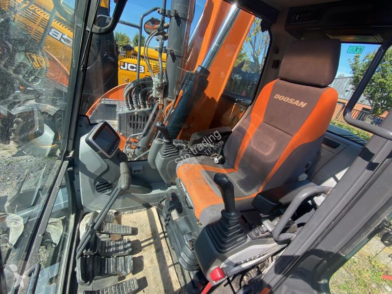 جرافة Doosan 140LCR-5