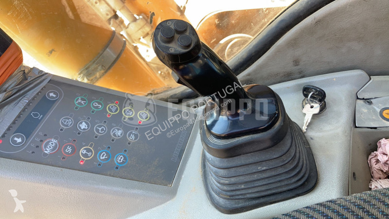 Escavadora Liebherr R906 LC Litronic with two...
