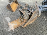 Escavadora Takeuchi TB260